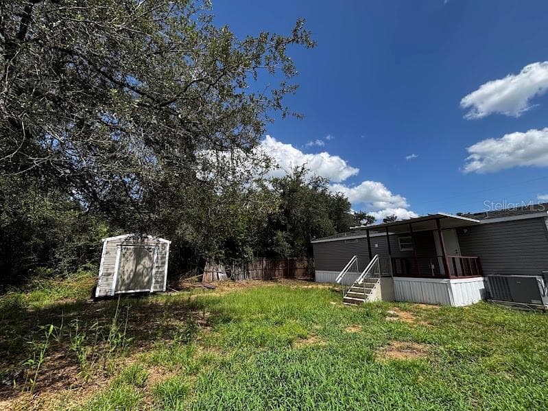 Manufactured Home at 15299 NE 238TH ST, FORT MC COY, photo 11 of 31