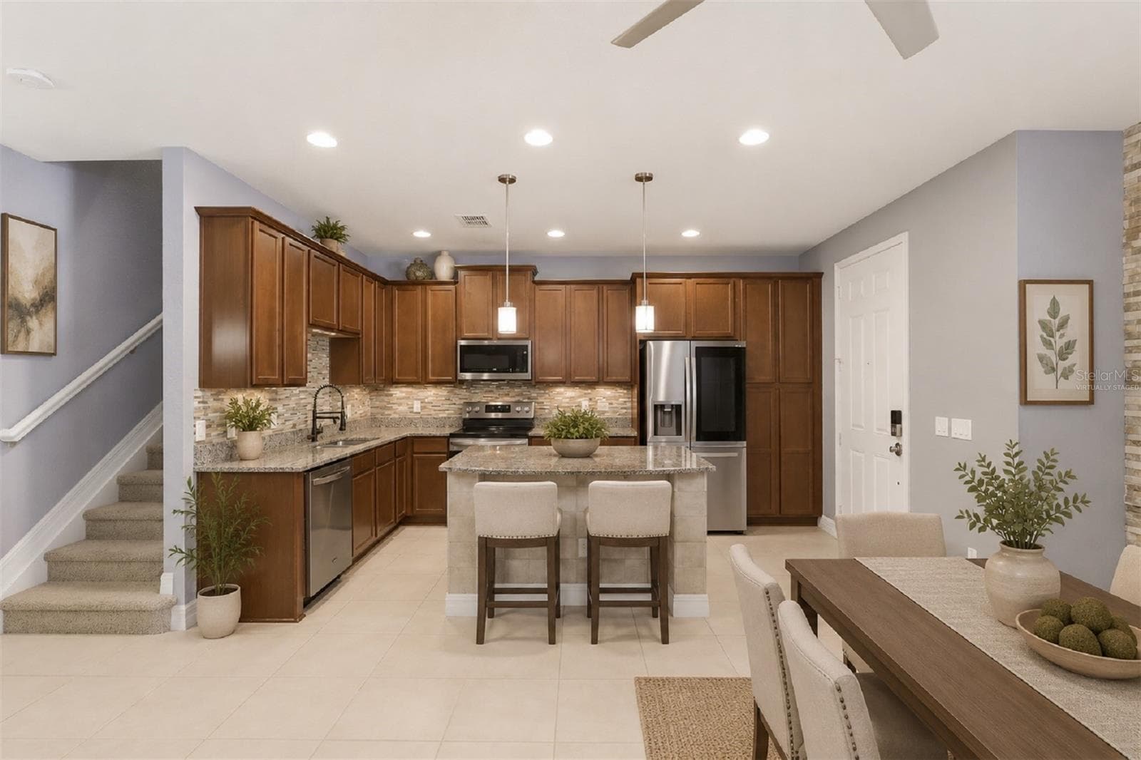 Virtually staged - Kitchen - 10016 EAGLE CREEK CENTER BLVD, ORLANDO