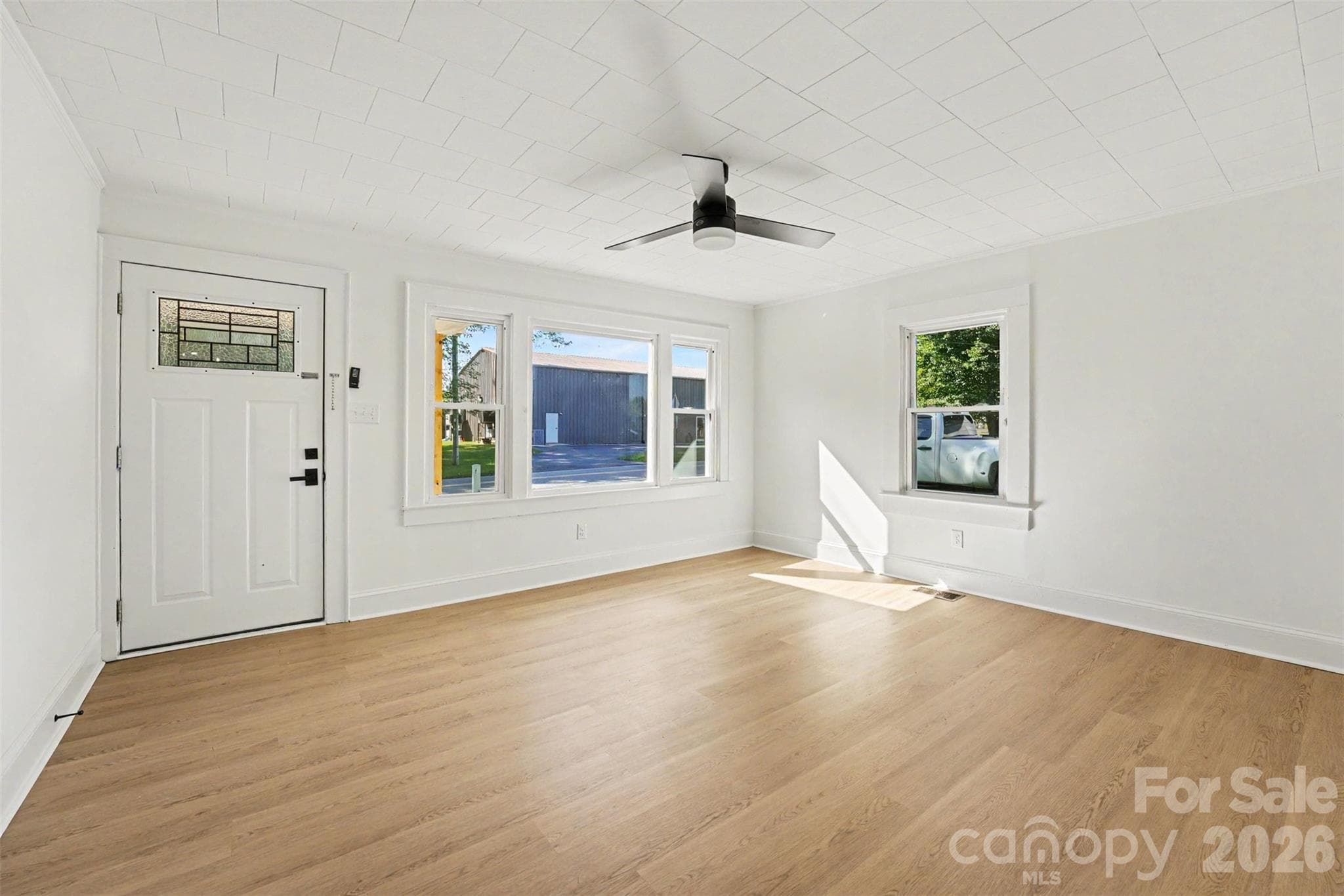 Single Family Residence at 115 Autumn Leaf Road, Troutman, photo 8 of 18