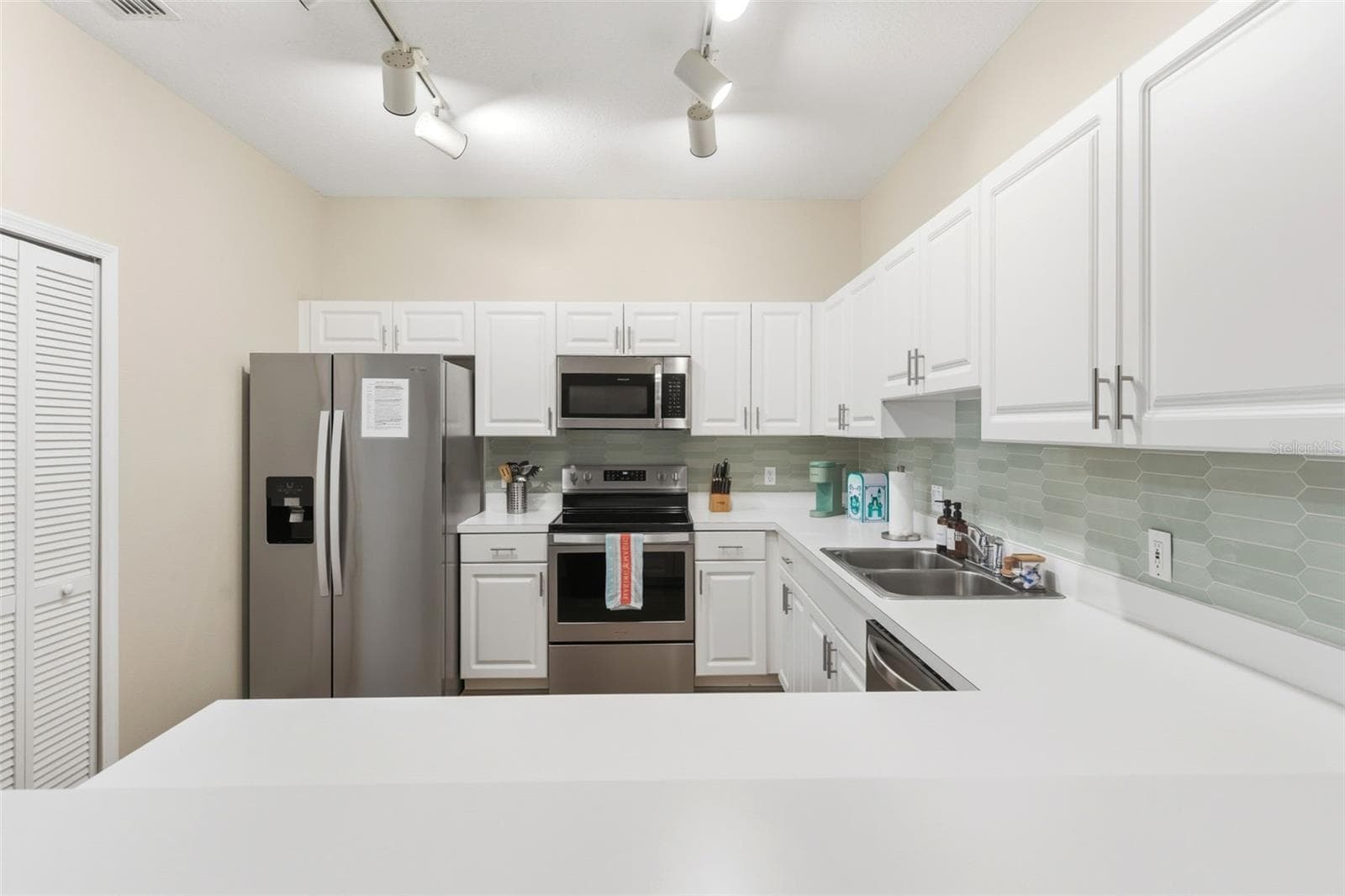 Condominium at 3119 SUN LAKE CT #B, KISSIMMEE, photo 12 of 27
