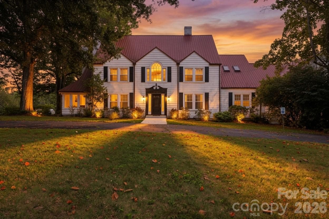 Bed/Breakfast at 1670 Southwest Boulevard, Newton