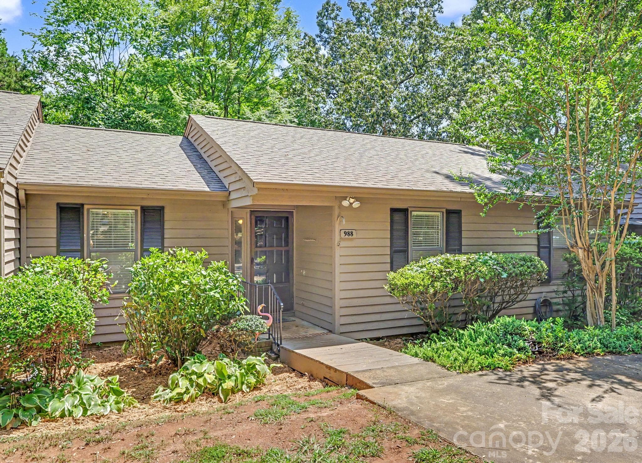 988 Cranberry Circle