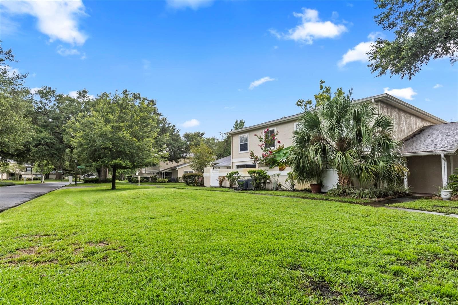 Townhouse at 6226 GOLDENMOSS WAY #6226, TAMPA, photo 31 of 36