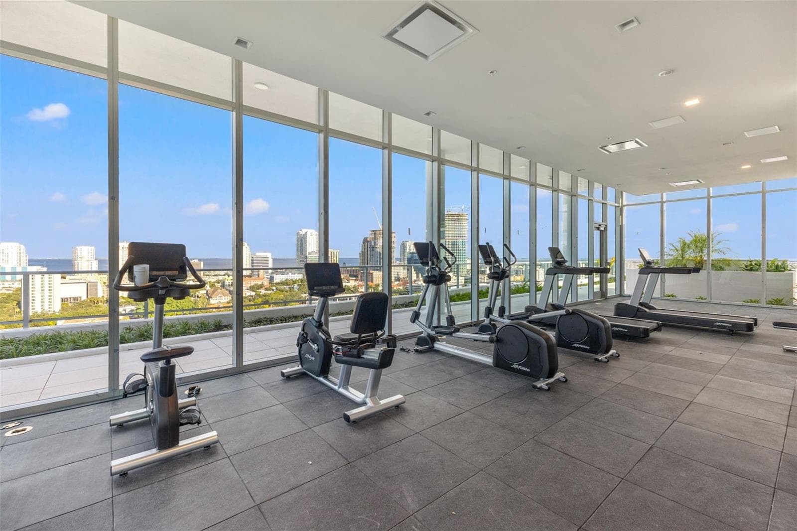 Rooftop fitness center with 3 full window walls with amazing views as you work out - 777 3RD AVE N #805, ST PETERSBURG