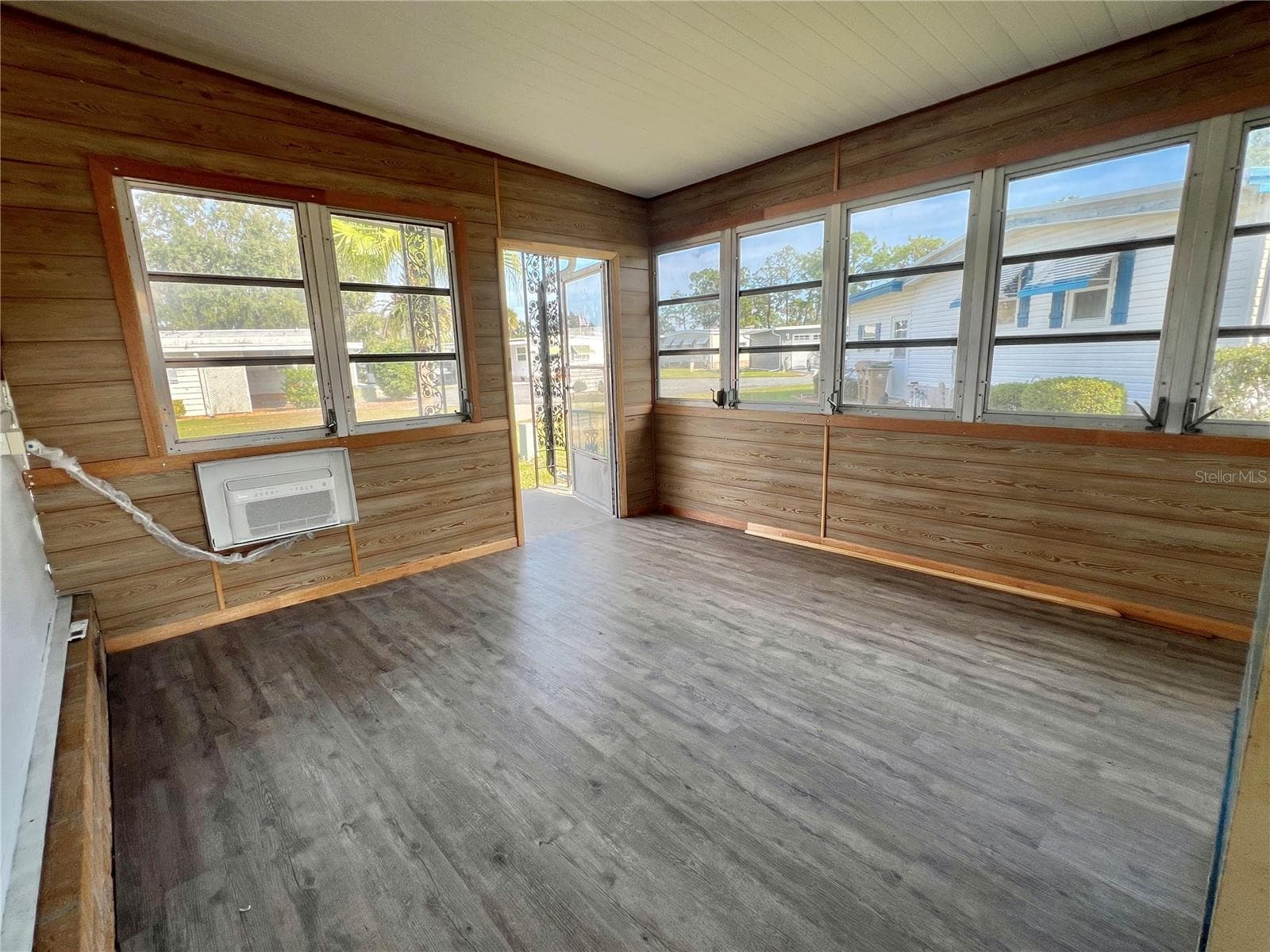 Mobile Home at 222 HAWTHORNE BLVD, LEESBURG, photo 43 of 58