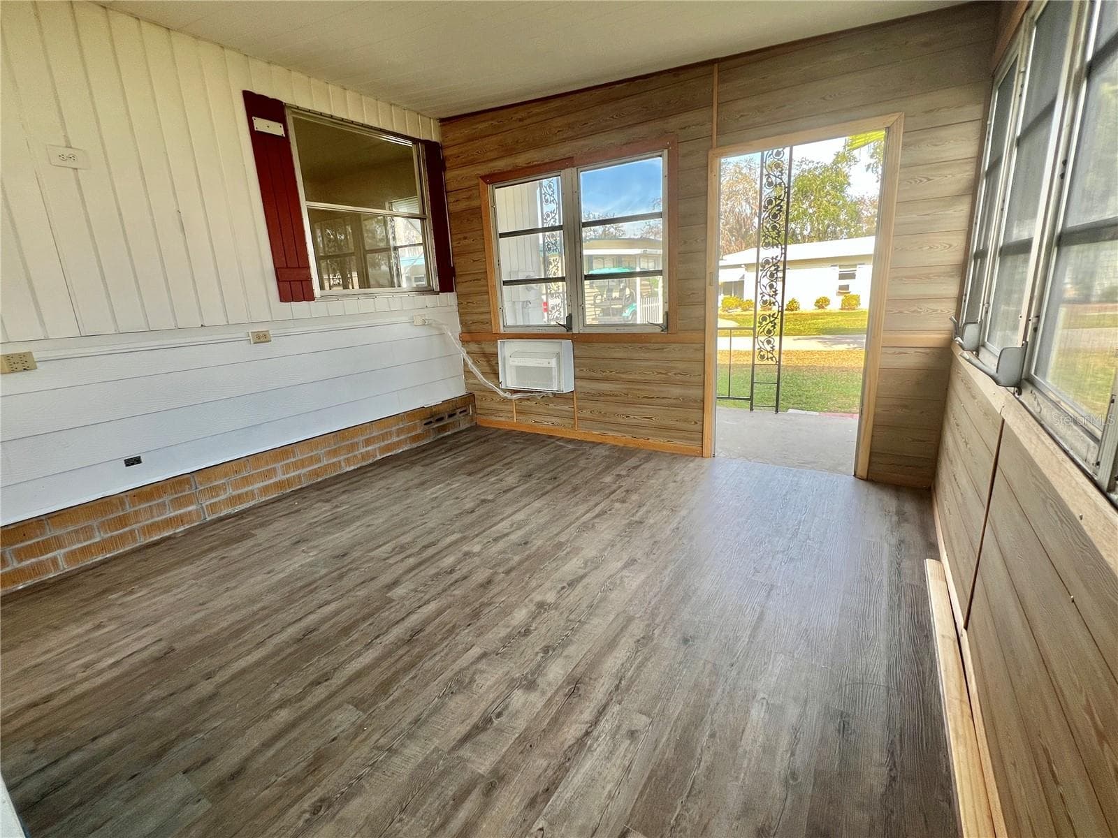 Mobile Home at 222 HAWTHORNE BLVD, LEESBURG, photo 44 of 58