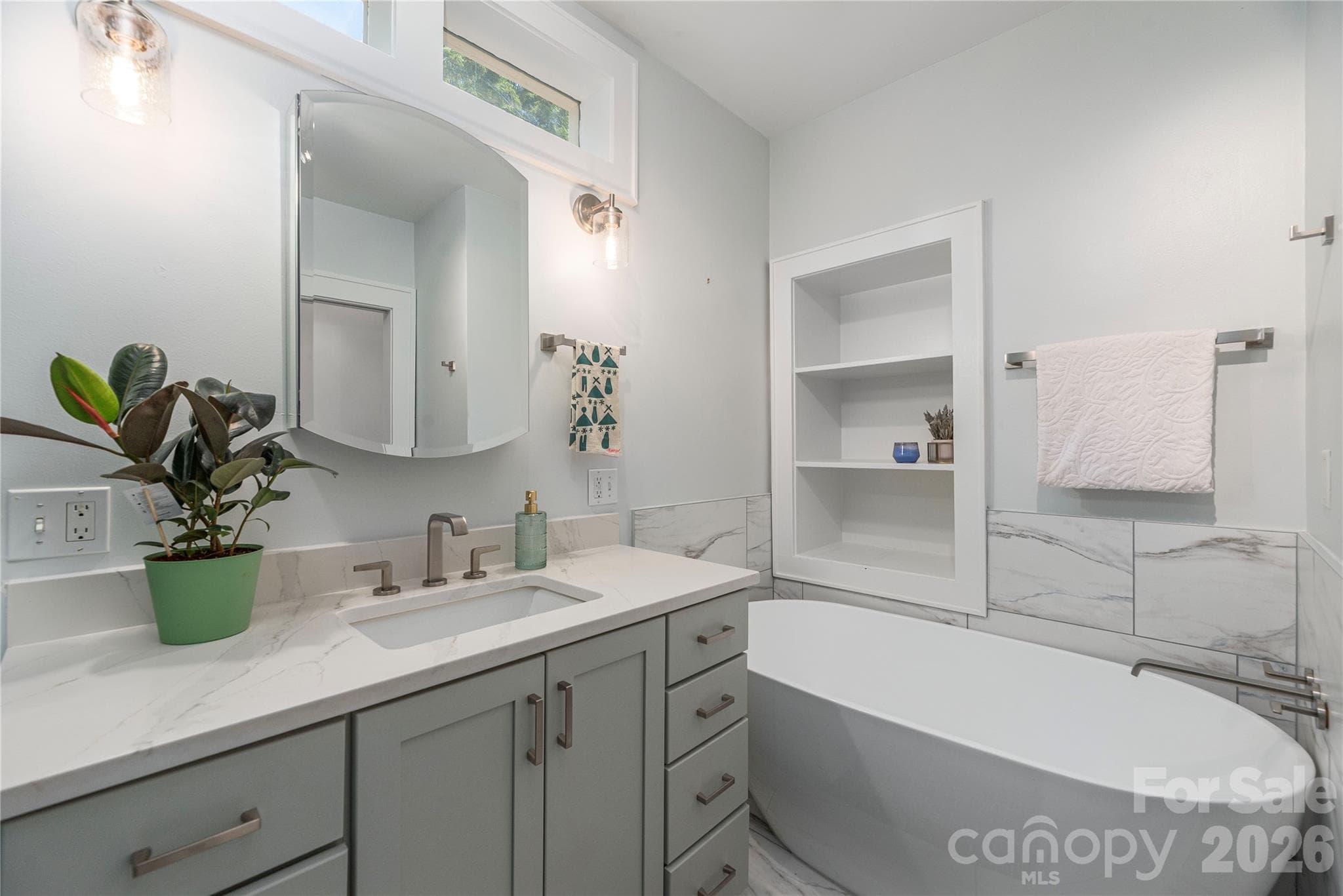 Relax in the deep soaking tub - 302 Hillside Street, Asheville