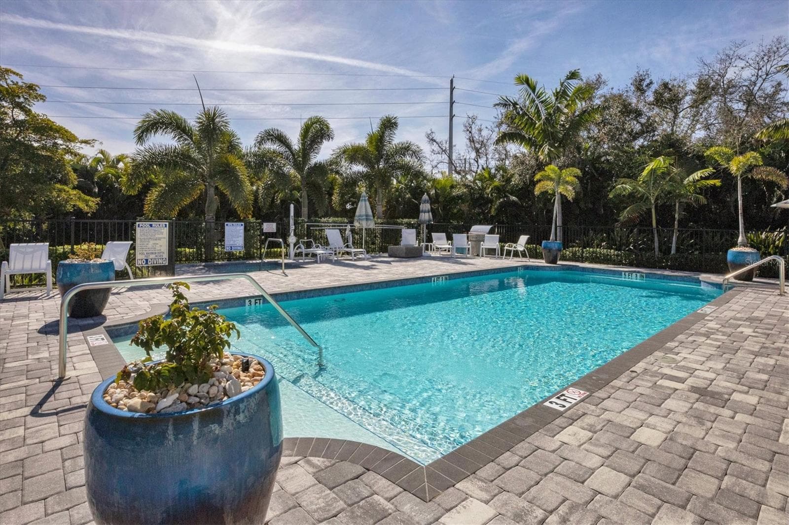 Community Pool - 7712 SANDHILL LAKE DR, SARASOTA