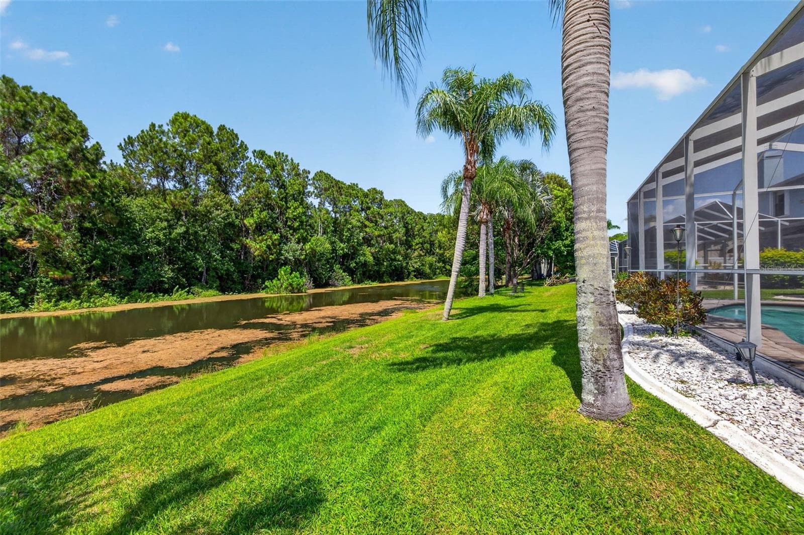 Single Family Residence at 11123 CLAYRIDGE DR, TAMPA, photo 31 of 34