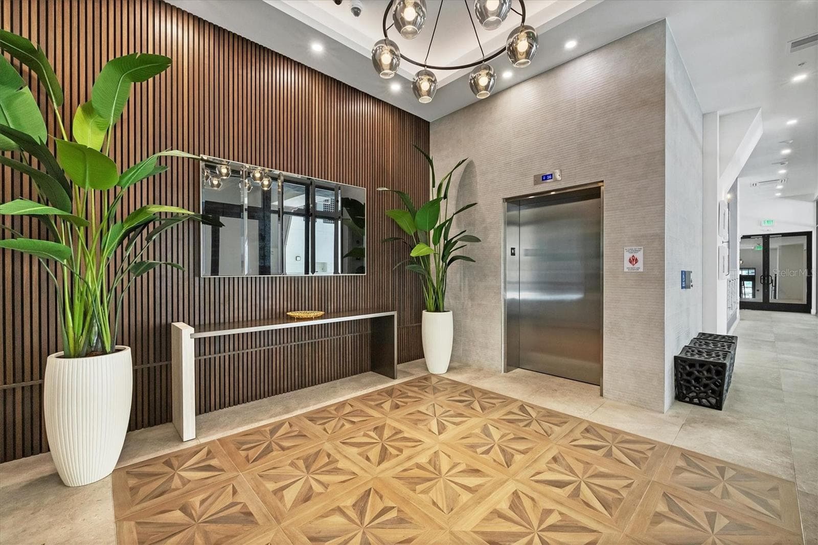 Elegant Lobby - 33 S PALM AVE #1503, SARASOTA