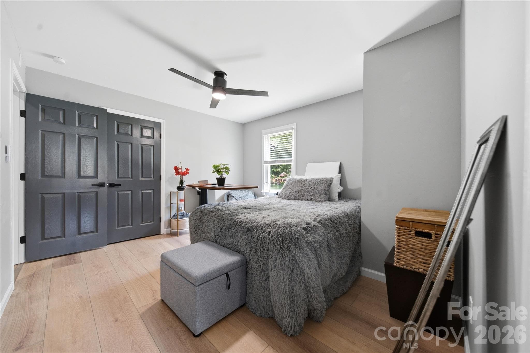 Single Family Residence at 131 Hickory Lane, York, photo 9 of 20