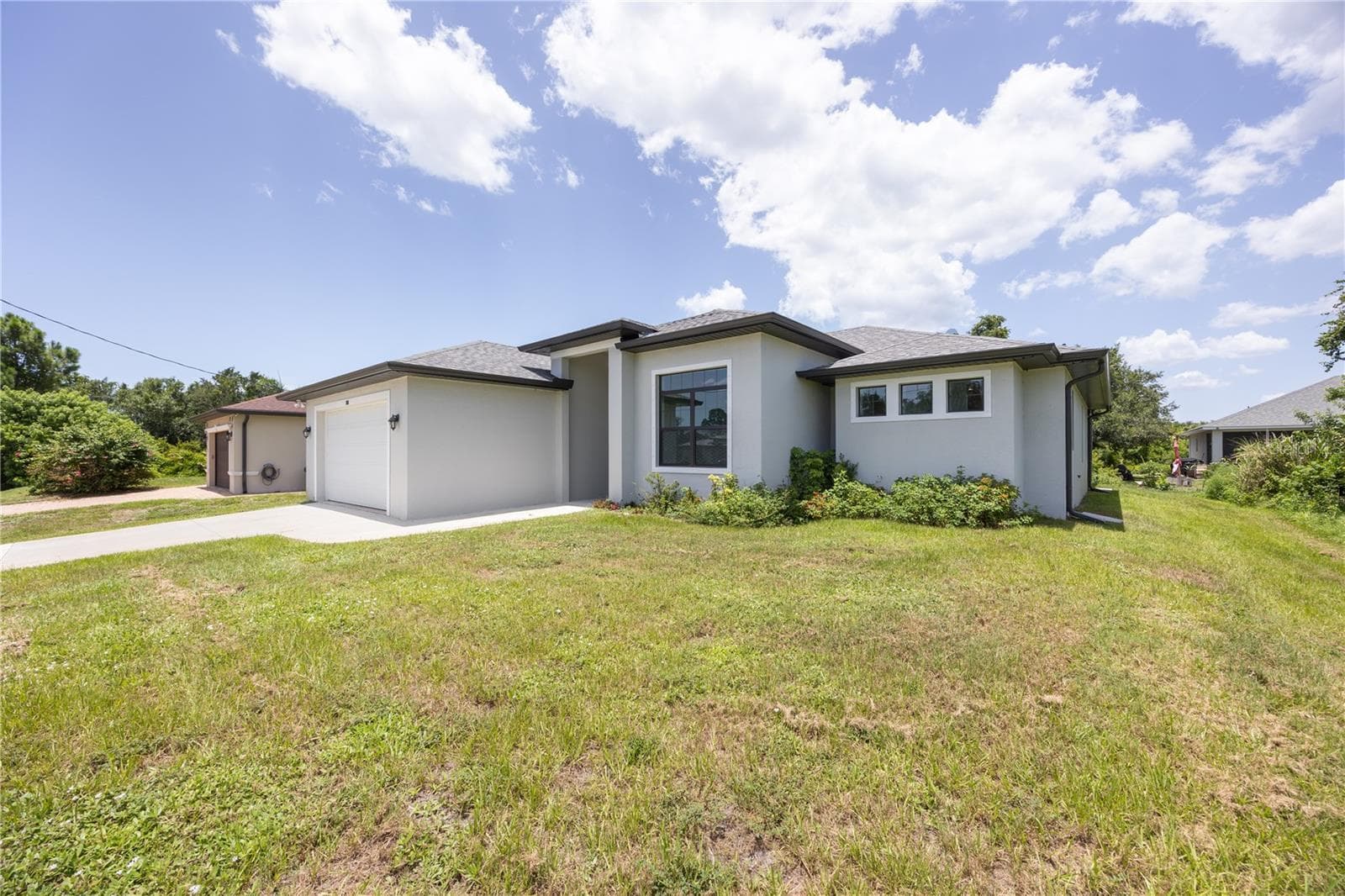 Front View - 2535 TRICO RD, NORTH PORT