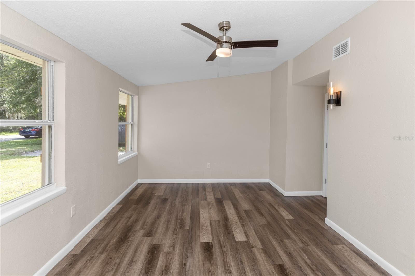 Single Family Residence at 247 TOMS RD, DEBARY, photo 13 of 27