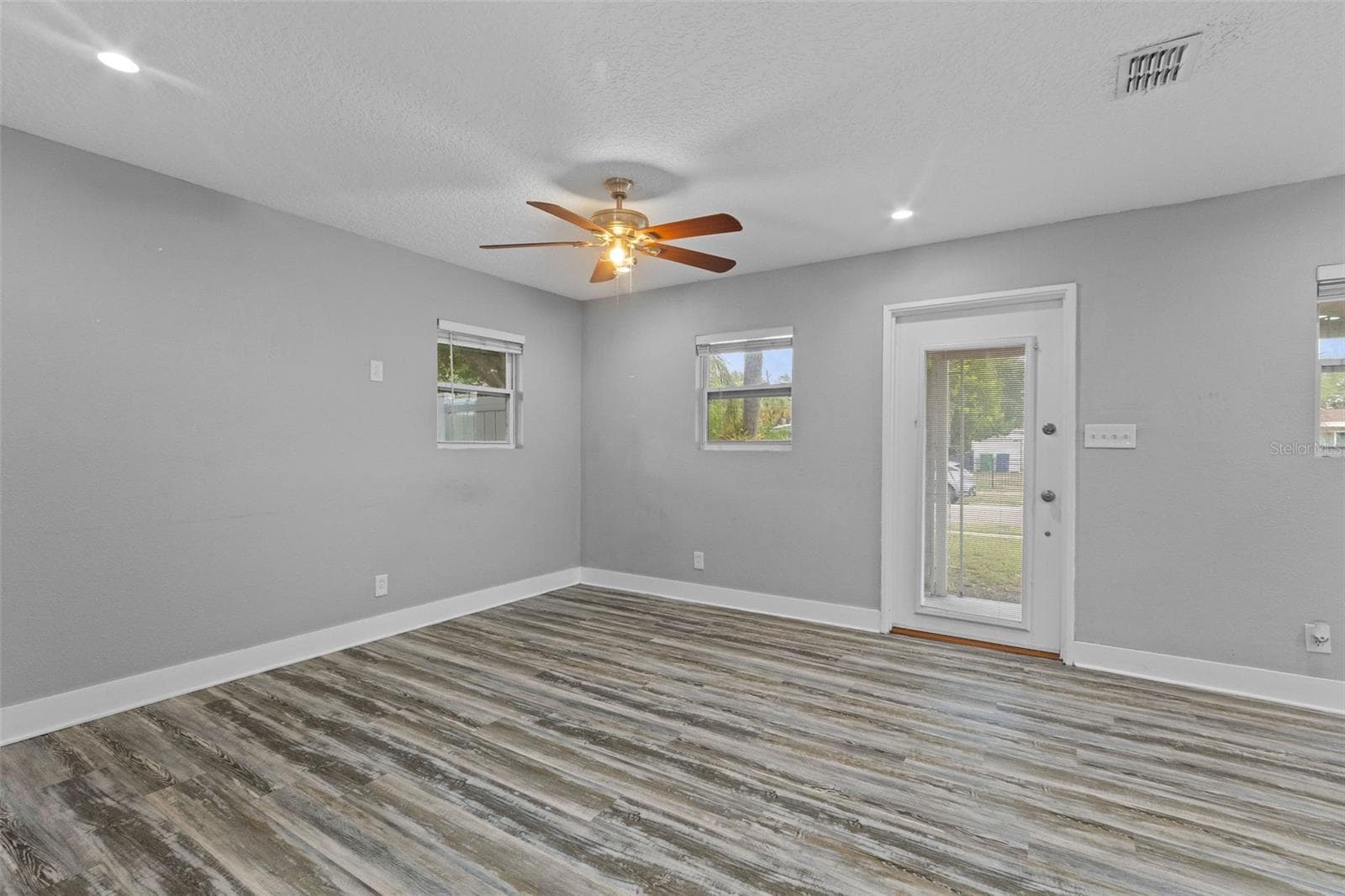 Single Family Residence at 4402 W TRILBY AVE, TAMPA, photo 13 of 28