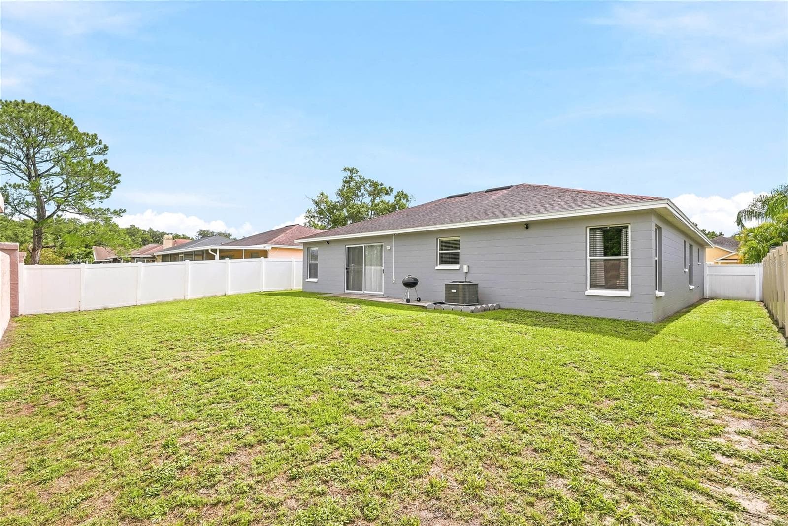 Single Family Residence at 11026 STREAMSIDE DR, TAMPA, photo 26 of 31