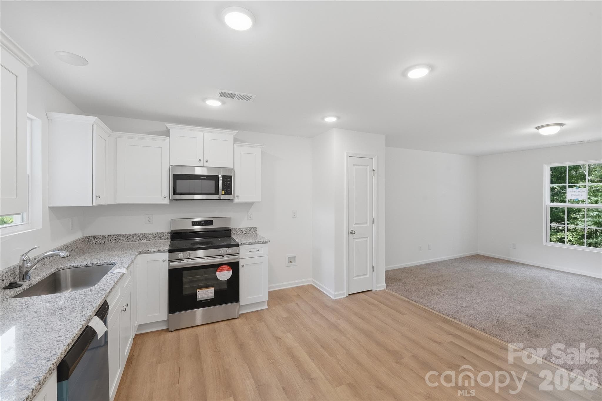 Single Family Residence at 333 Buckelew Street, Lancaster, photo 11 of 24