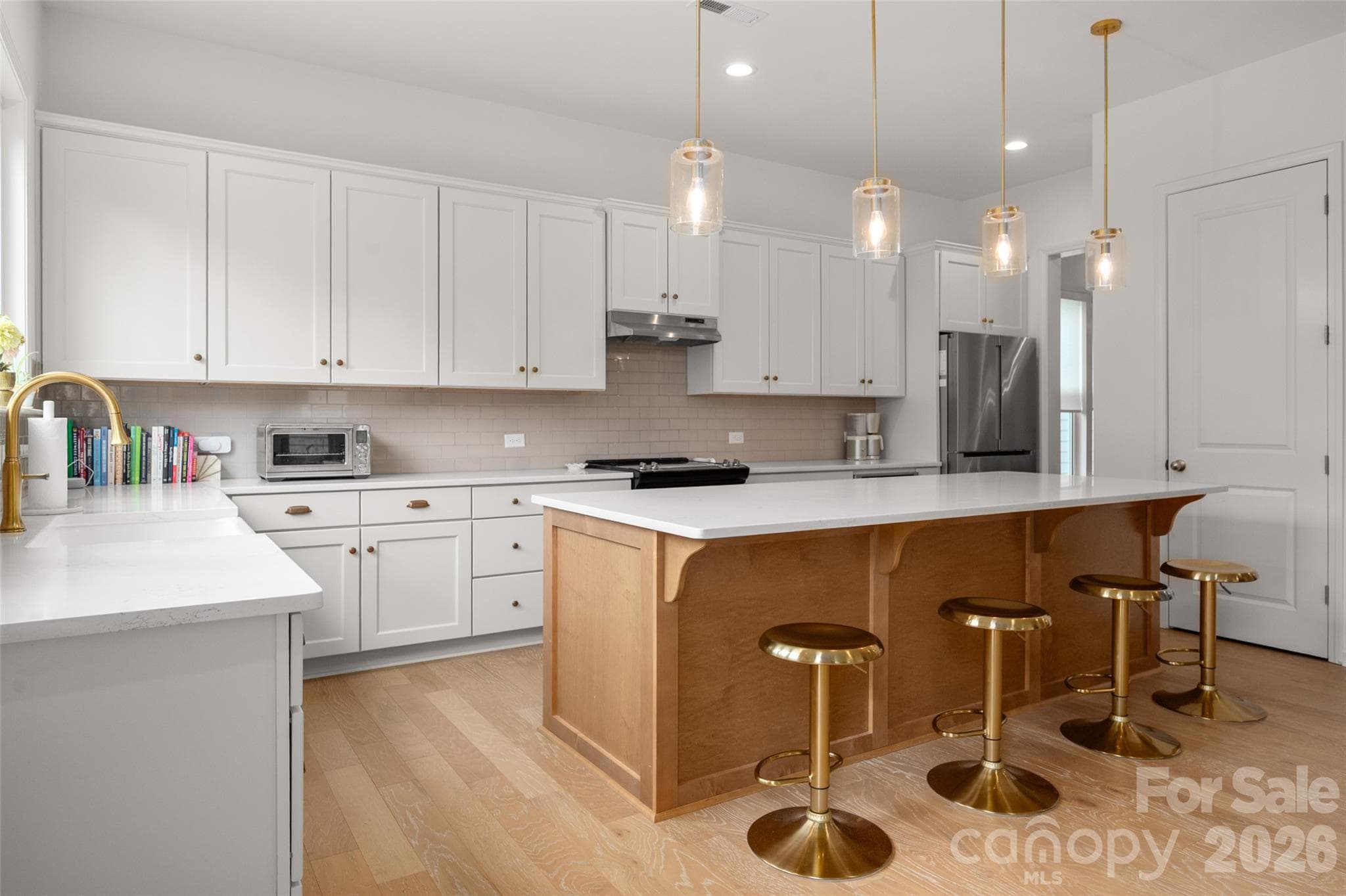 Kitchen storage - 1042 Scotch Meadows Loop, Monroe