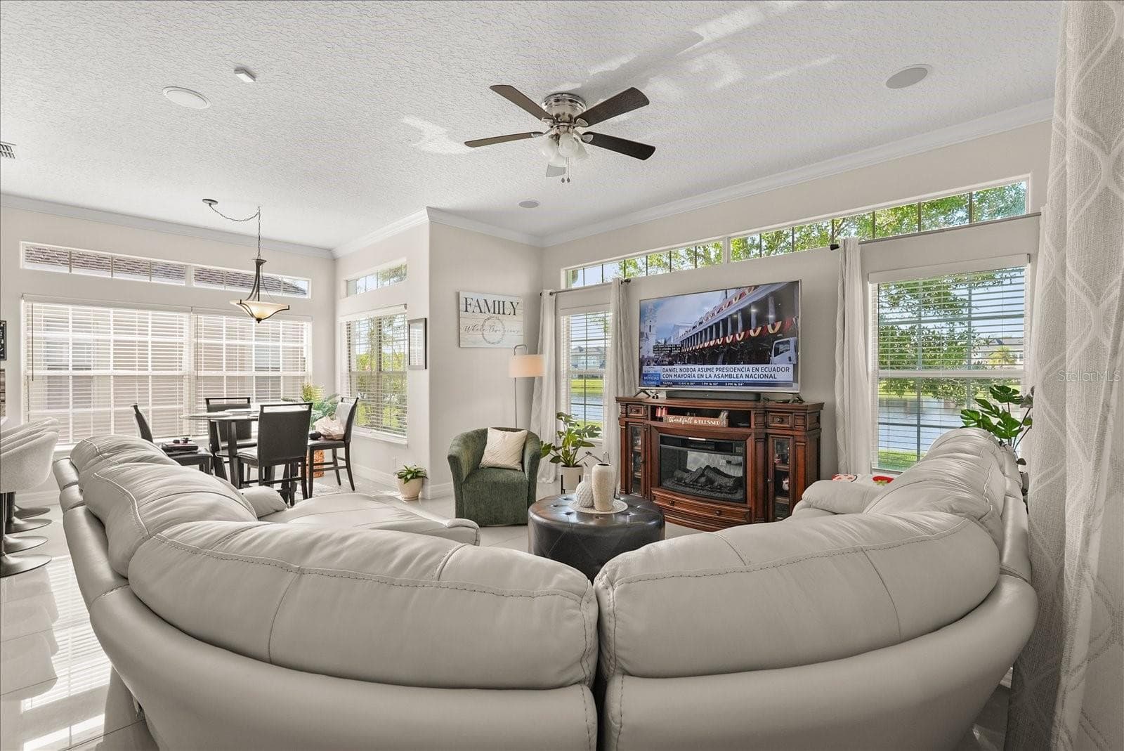 Single Family Residence at 16108 BRISTOL LAKE CIR, ORLANDO, photo 16 of 45
