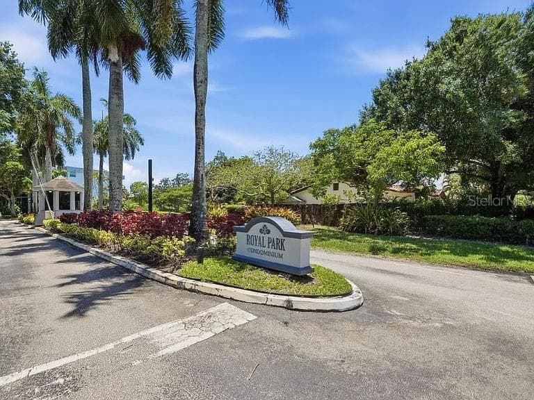 Condominium at 107 ROYAL PARK DR #2G, OAKLAND PARK, photo 17 of 20