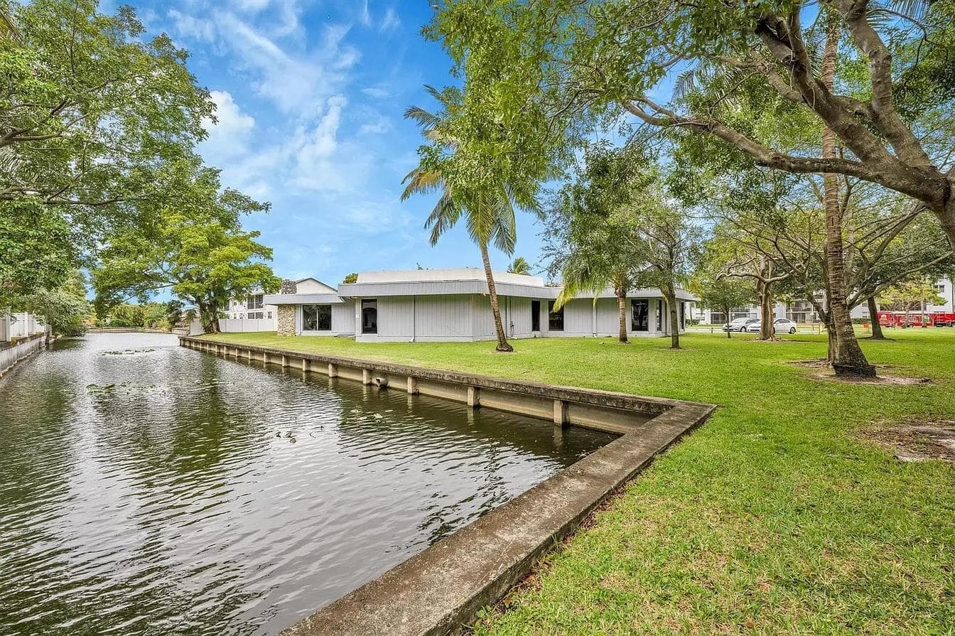 Condominium at 107 ROYAL PARK DR #2G, OAKLAND PARK, photo 19 of 20
