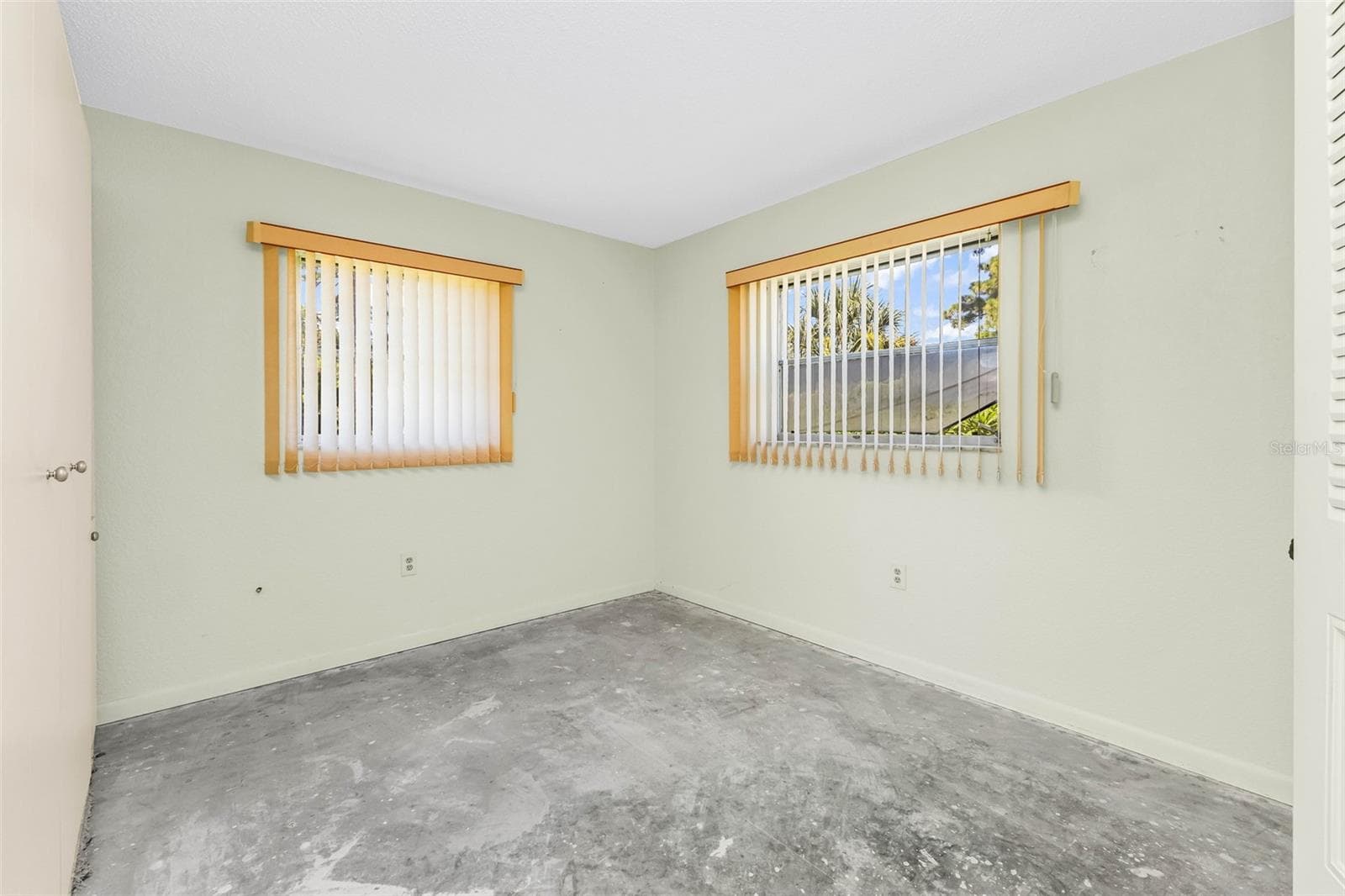Single Family Residence at 18521 QUAINT AVE, PORT CHARLOTTE, photo 27 of 36