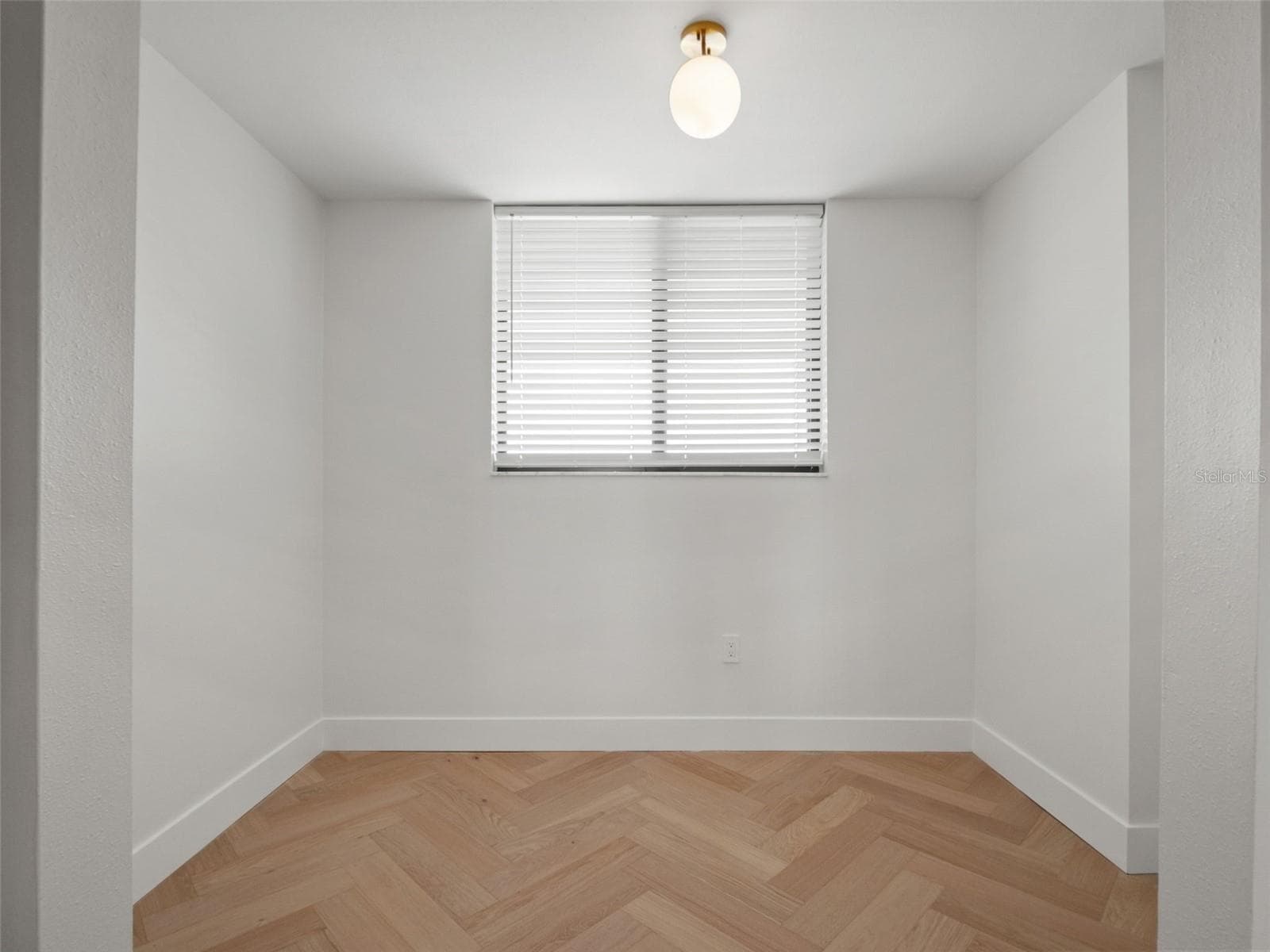 Condominium at 530 E CENTRAL BLVD #405, ORLANDO, photo 15 of 49