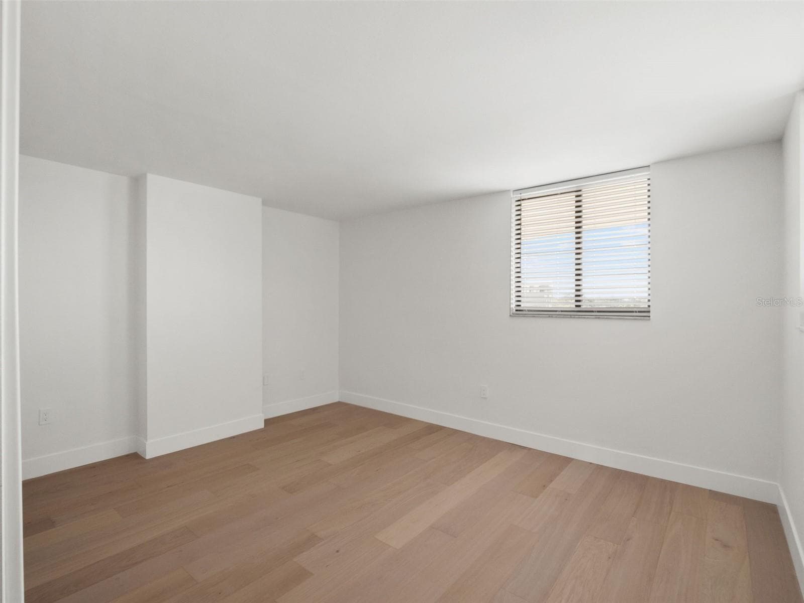 Condominium at 530 E CENTRAL BLVD #405, ORLANDO, photo 35 of 49