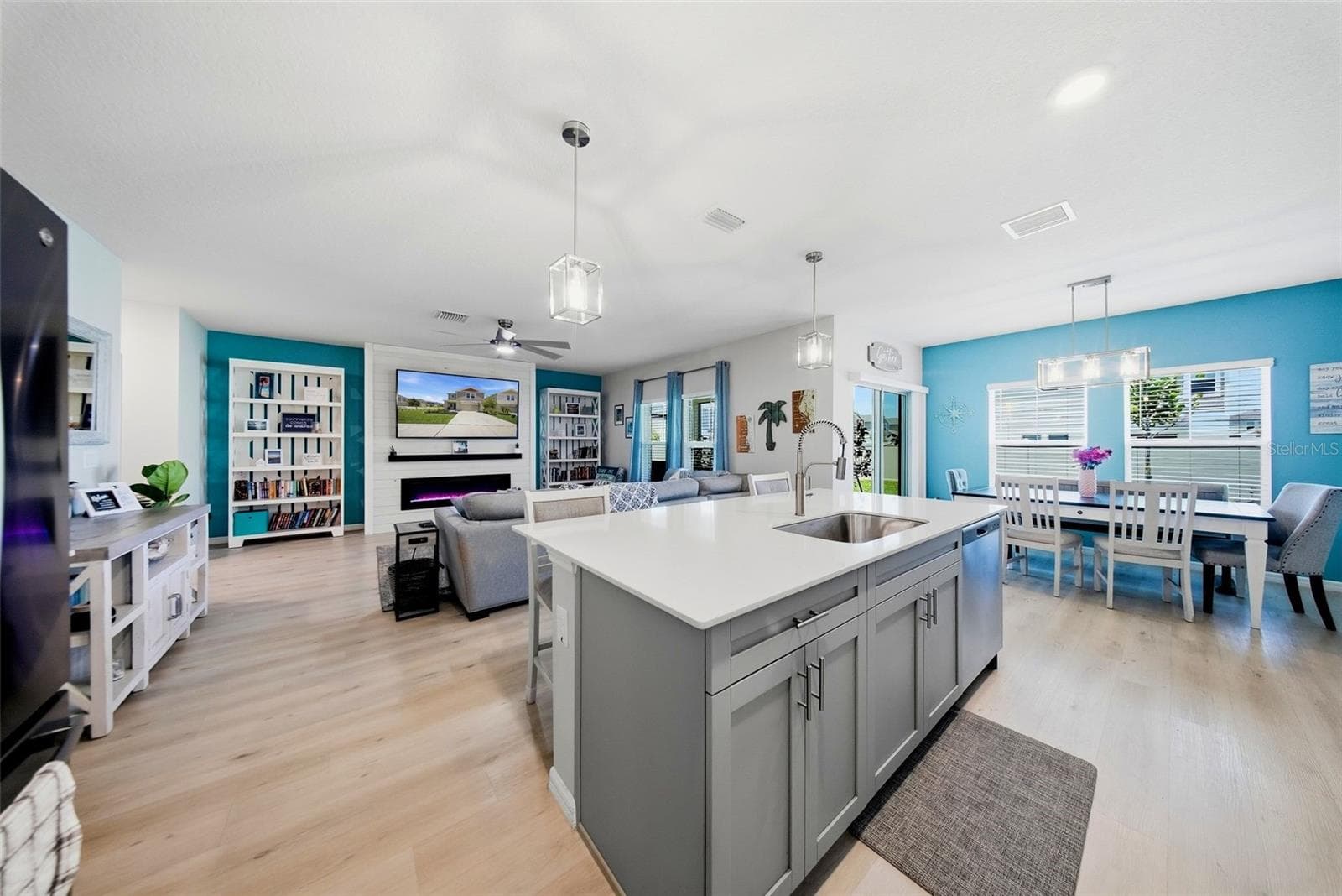 Single Family Residence at 12953 CAMARILLO PL, LITHIA, photo 15 of 45