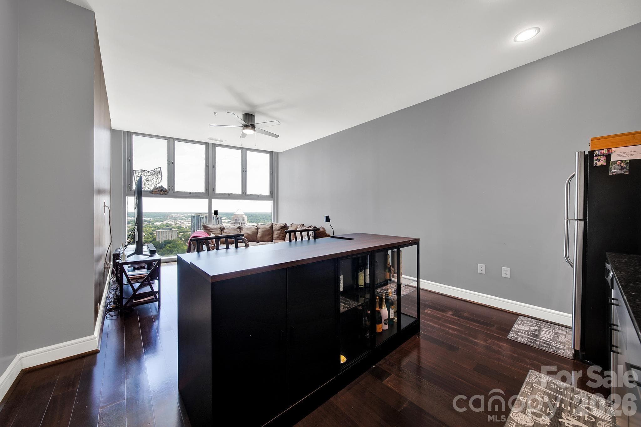 Condominium at 333 W Trade Street, Charlotte, photo 10 of 31