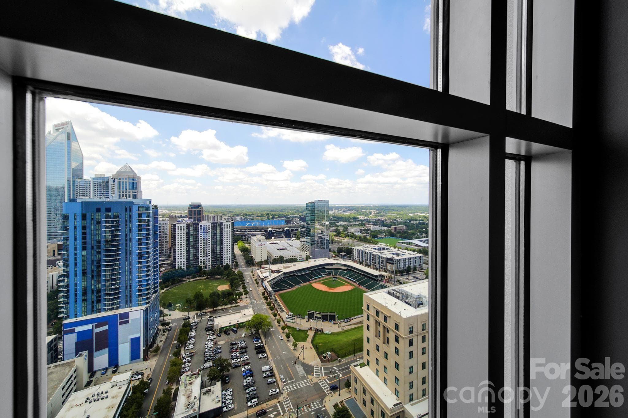 Condominium at 333 W Trade Street, Charlotte, photo 19 of 31