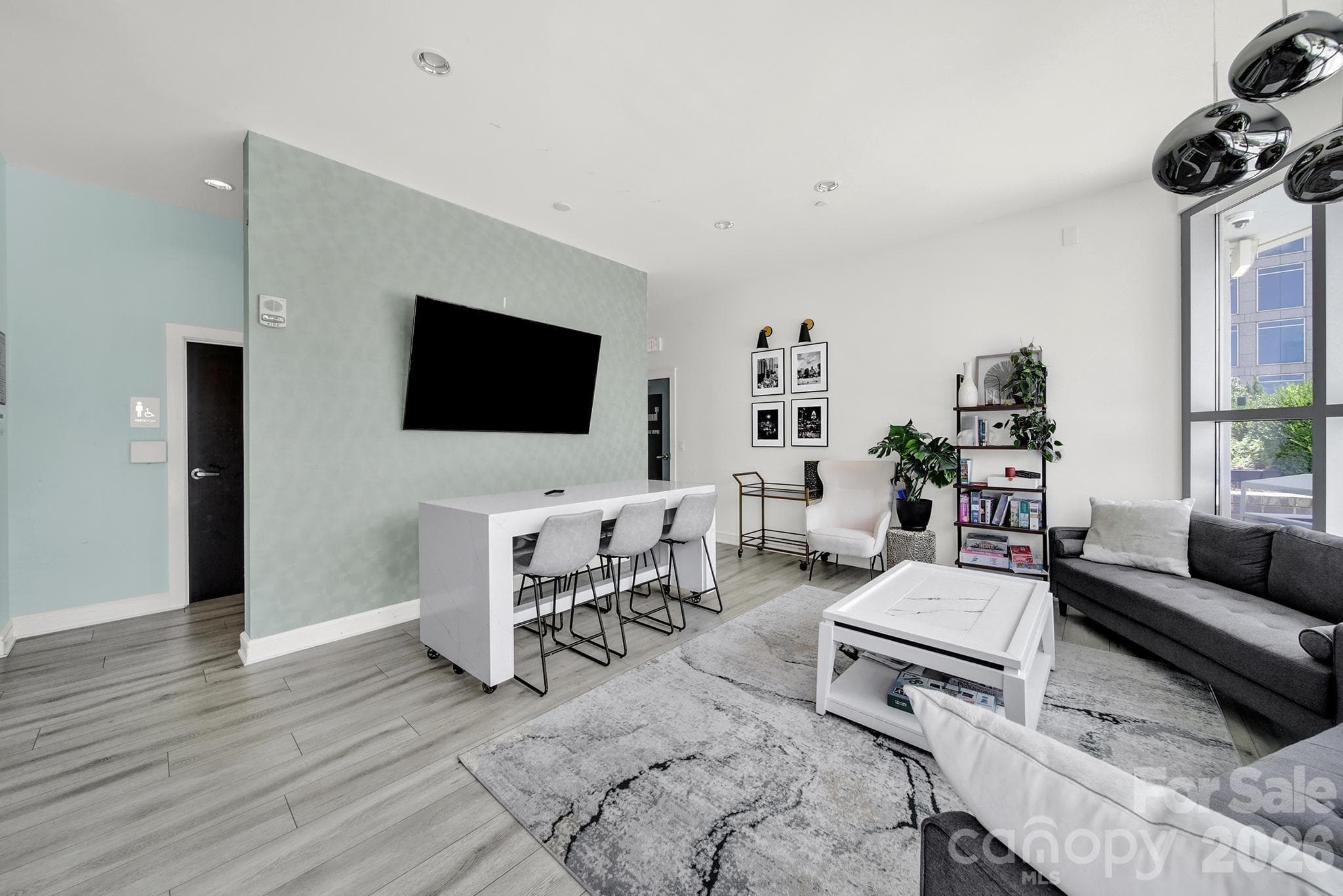 Condominium at 333 W Trade Street, Charlotte, photo 23 of 31
