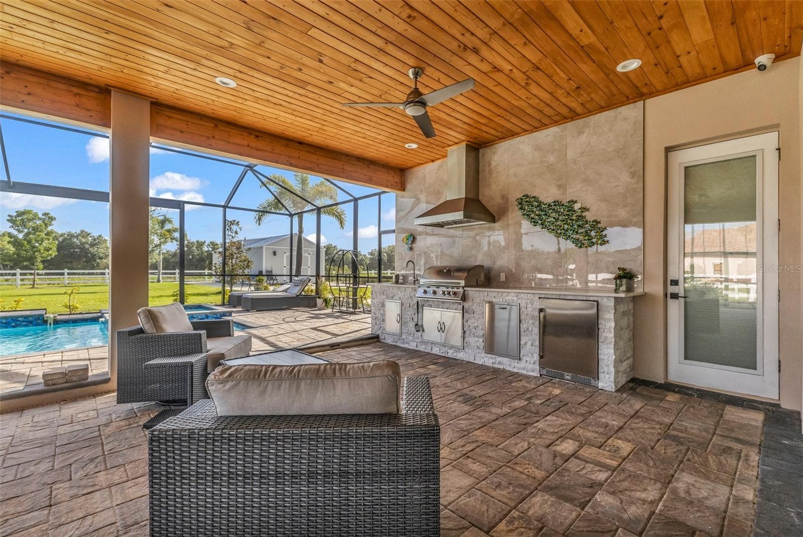 Single Family Residence at 28975 SMUGGLERS LN, PUNTA GORDA, photo 39 of 88