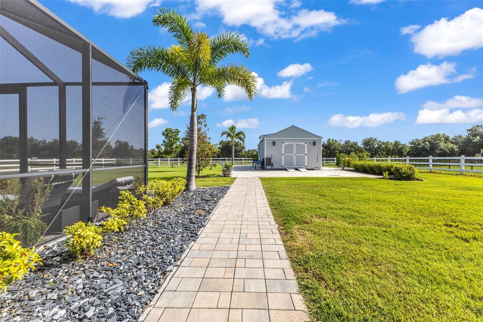 Single Family Residence at 28975 SMUGGLERS LN, PUNTA GORDA, photo 44 of 88