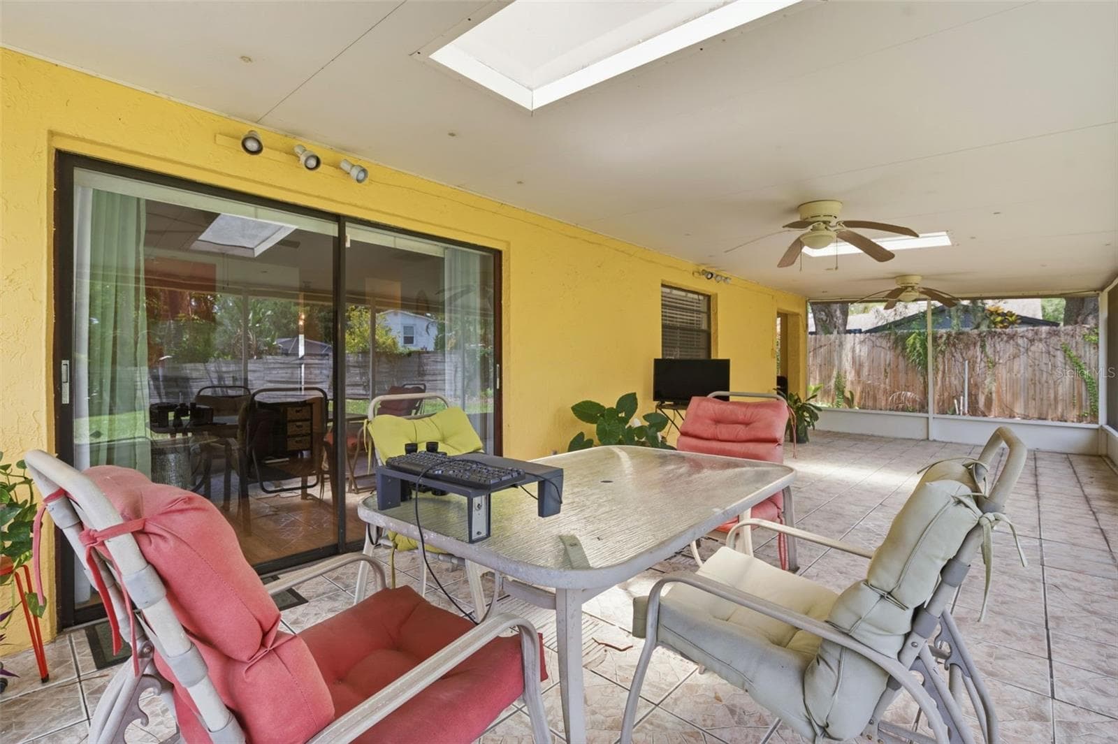Single Family Residence at 15806 PENNINGTON RD, TAMPA, photo 39 of 48
