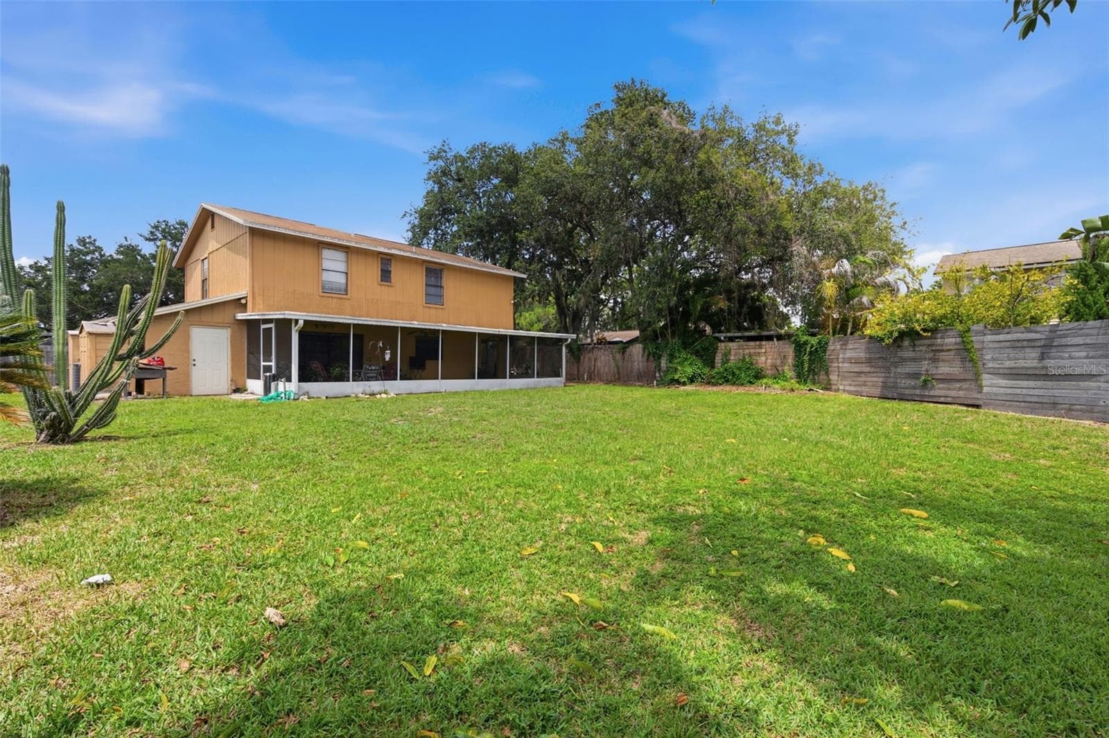 Single Family Residence at 15806 PENNINGTON RD, TAMPA, photo 43 of 48