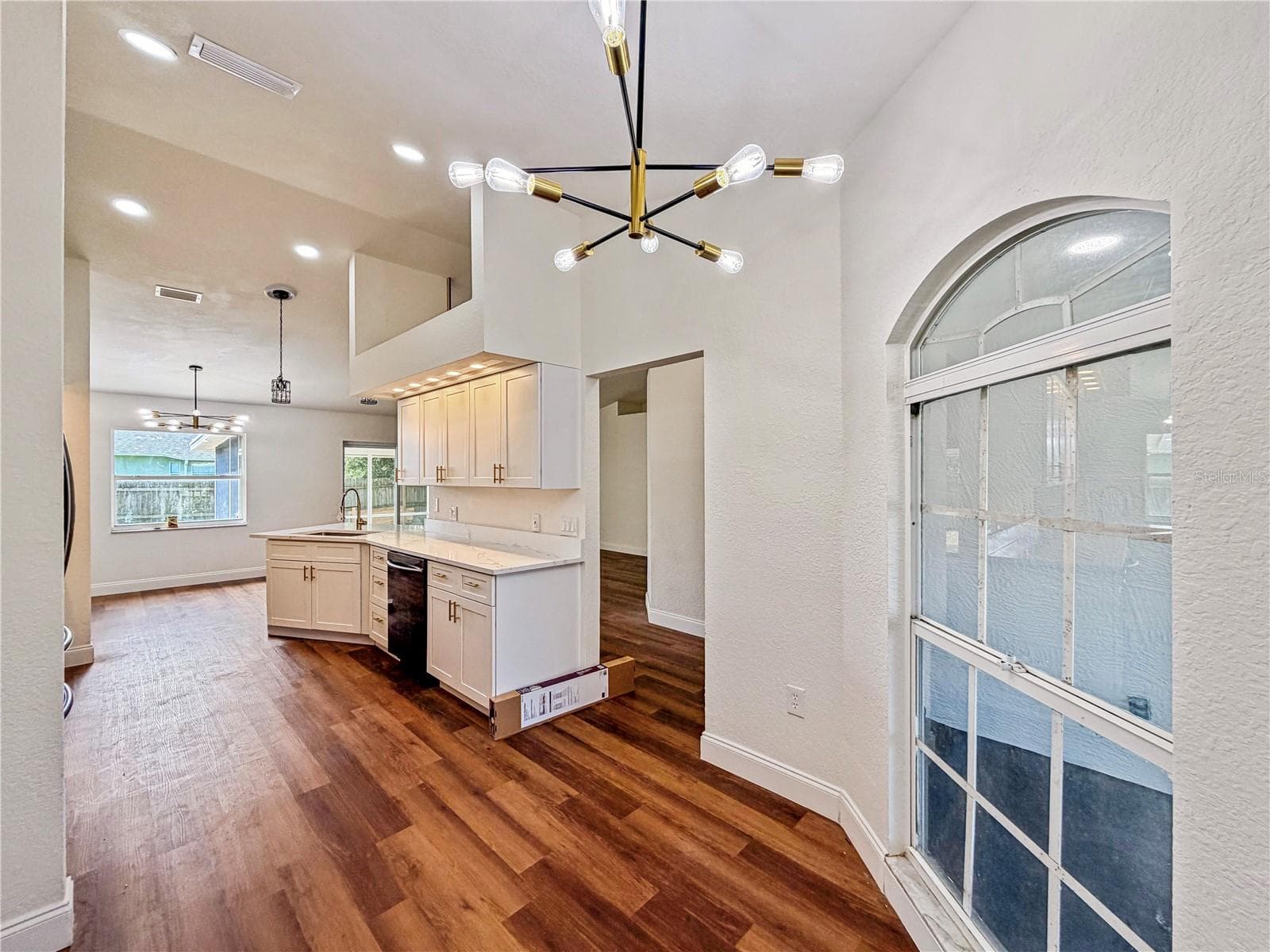 Single Family Residence at 2617 SUNDANCE CIR, MULBERRY, photo 6 of 31