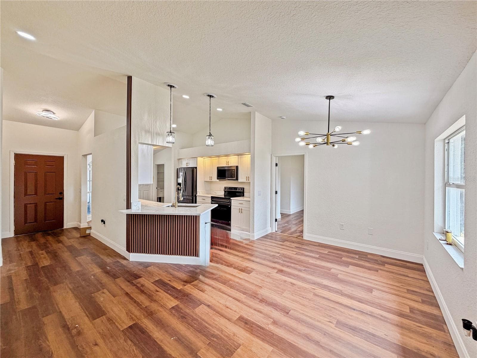 Single Family Residence at 2617 SUNDANCE CIR, MULBERRY, photo 14 of 31