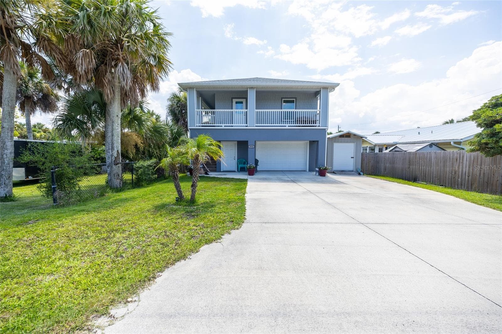 Oversized driveway to fit your cars, boat, motorcycle & golf cart - 904 S DAYTONA AVE, FLAGLER BEACH