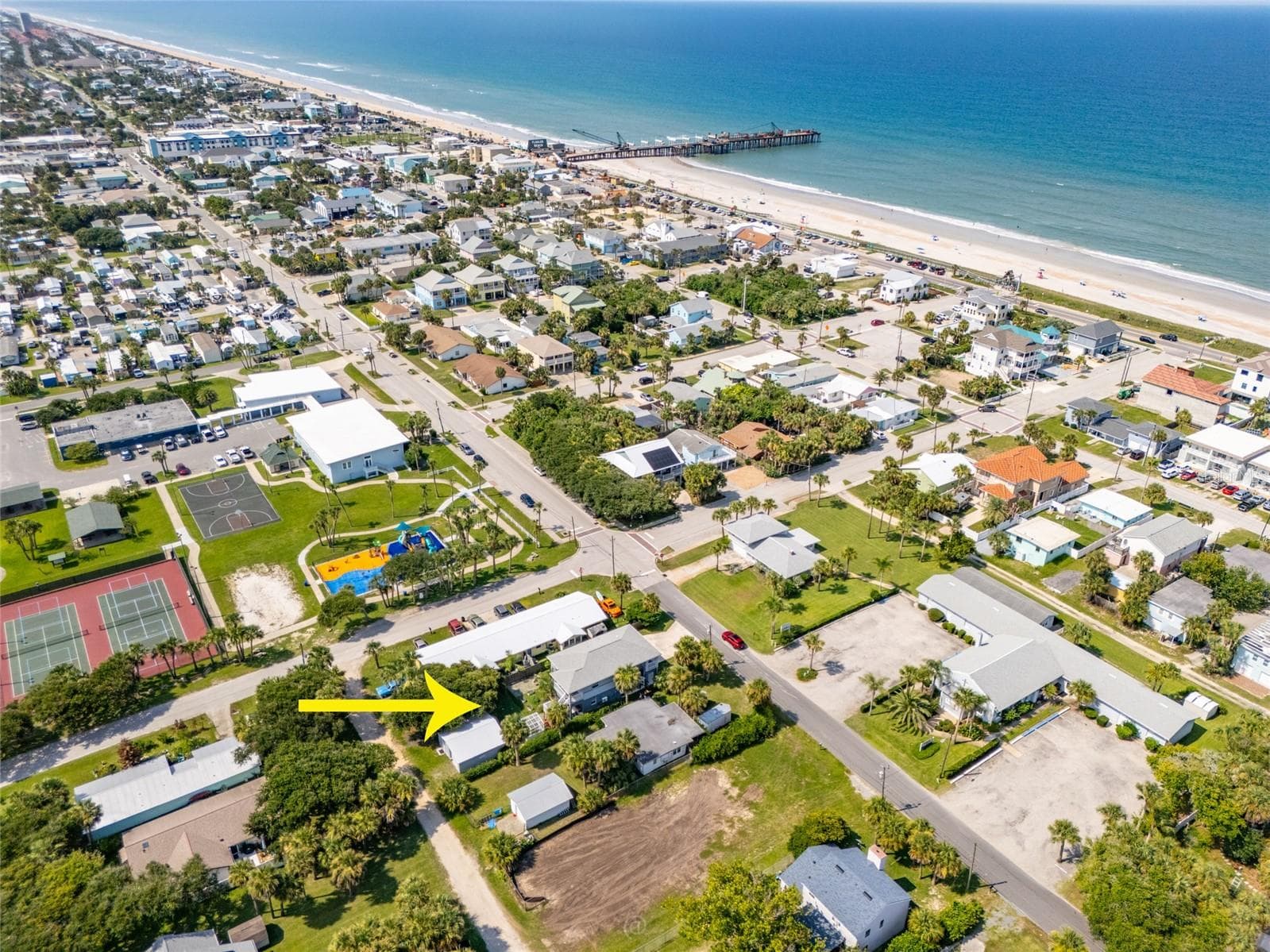 Conveniently located near everything in Flagler Beach! - 904 S DAYTONA AVE, FLAGLER BEACH