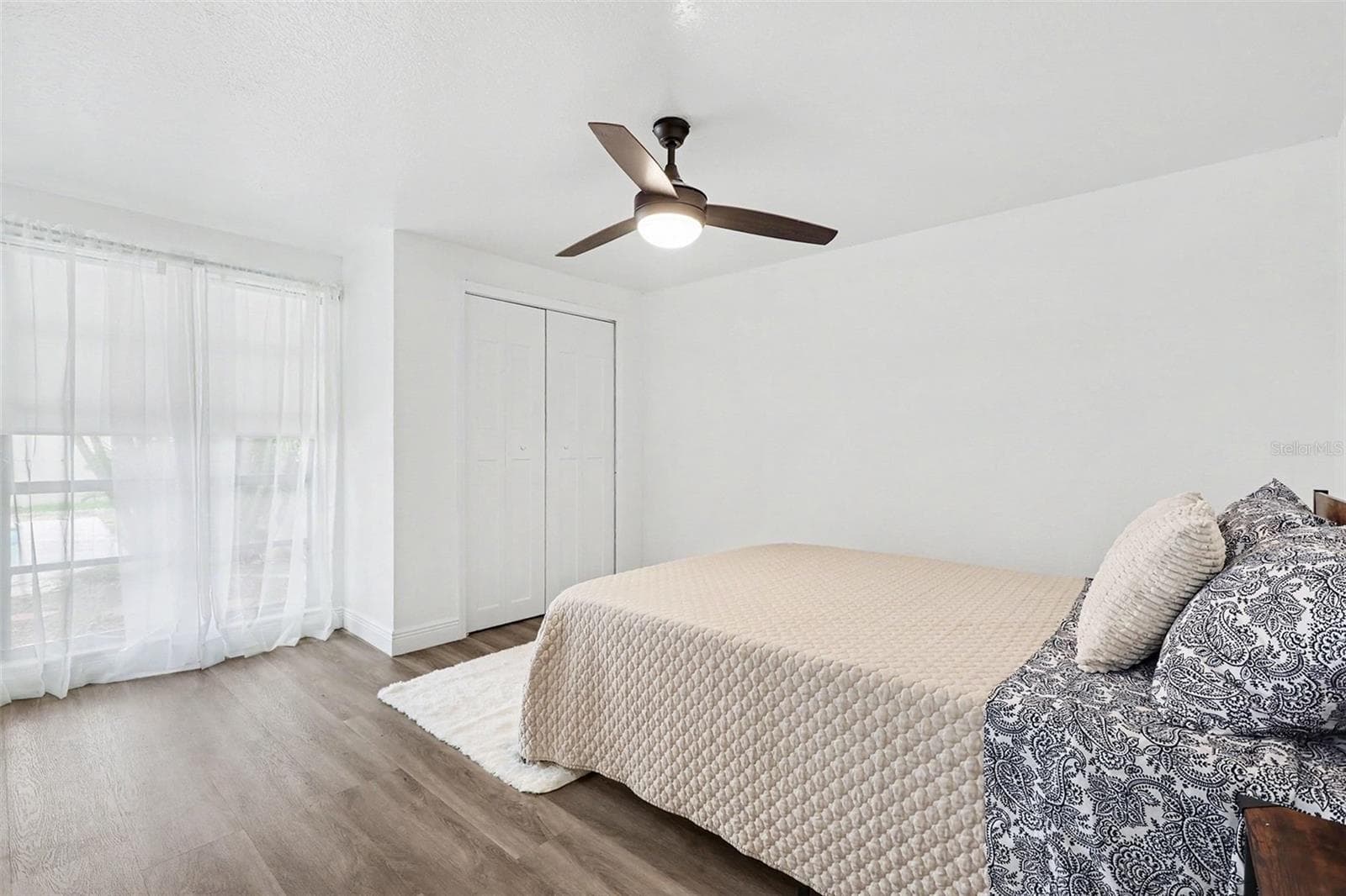 Single Family Residence at 8253 GREENLEAF CIR, TAMPA, photo 13 of 22