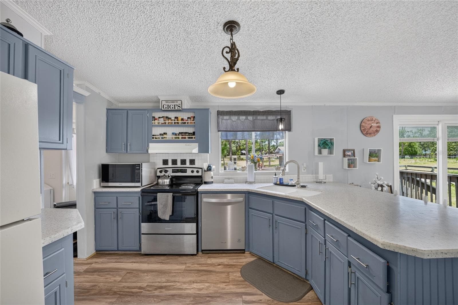 Manufactured Home at 5730 SE 120TH AVE, MORRISTON, photo 13 of 55