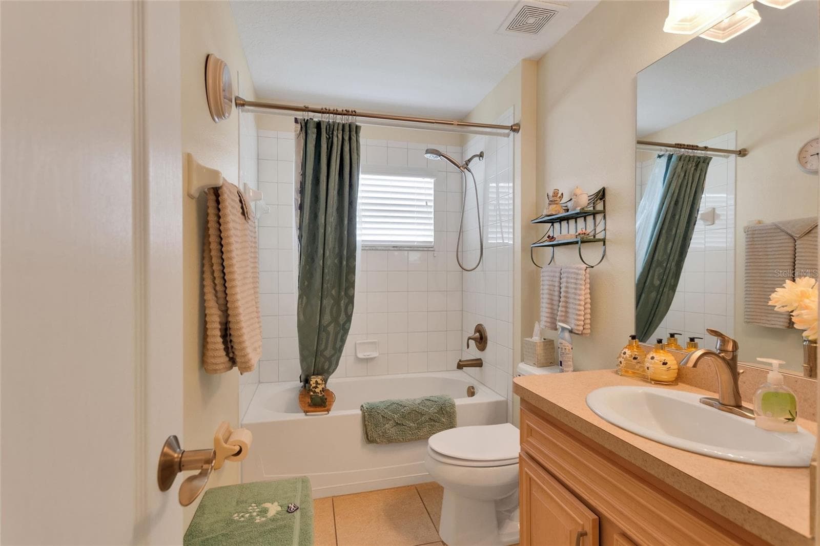 Single Family Residence at 4132 MARTINDALE LOOP, WINTER HAVEN, photo 9 of 60