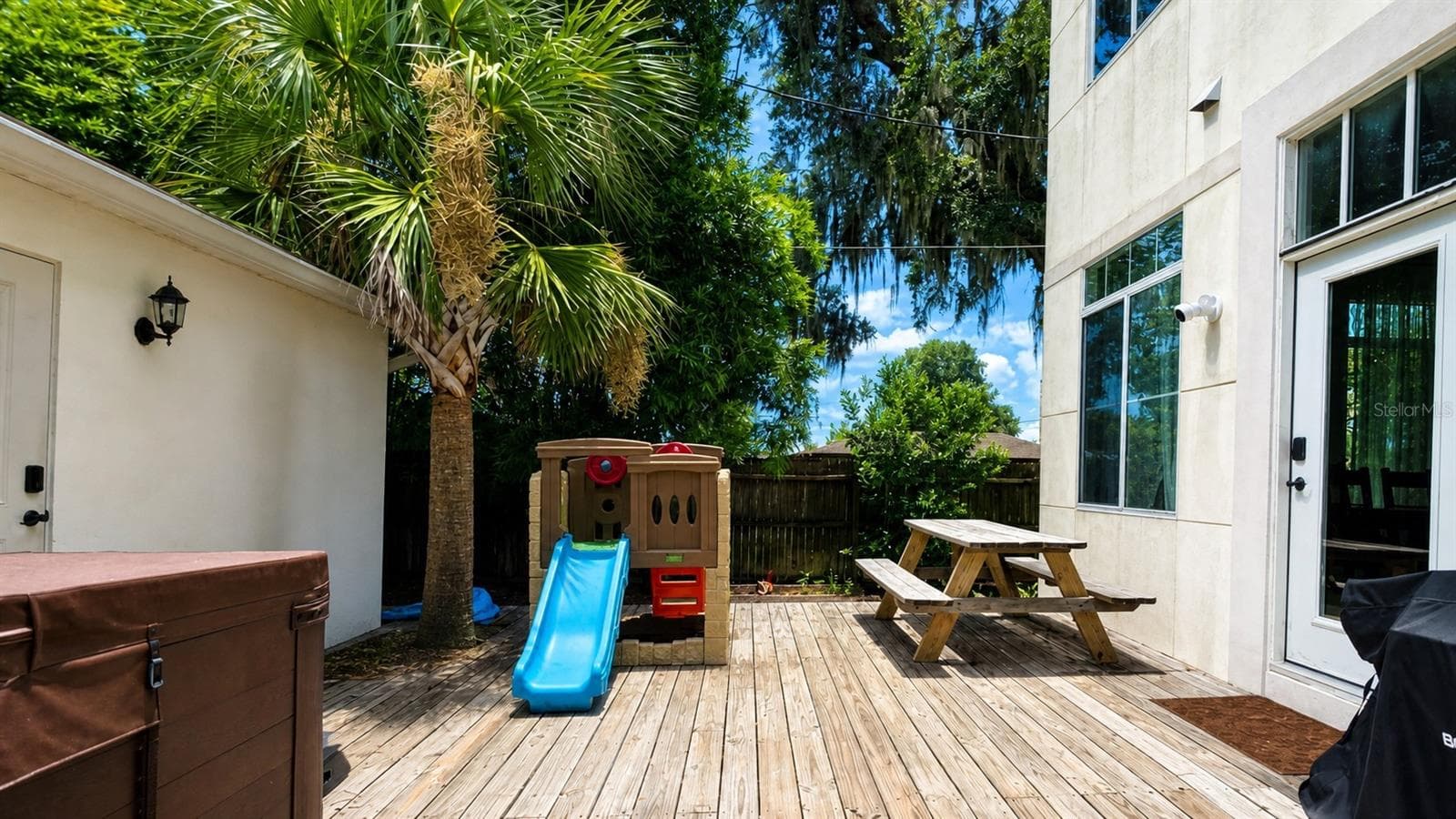 Deck, Hot Tub, and Garden Area - 759 LAKE BALDWIN LN, ORLANDO
