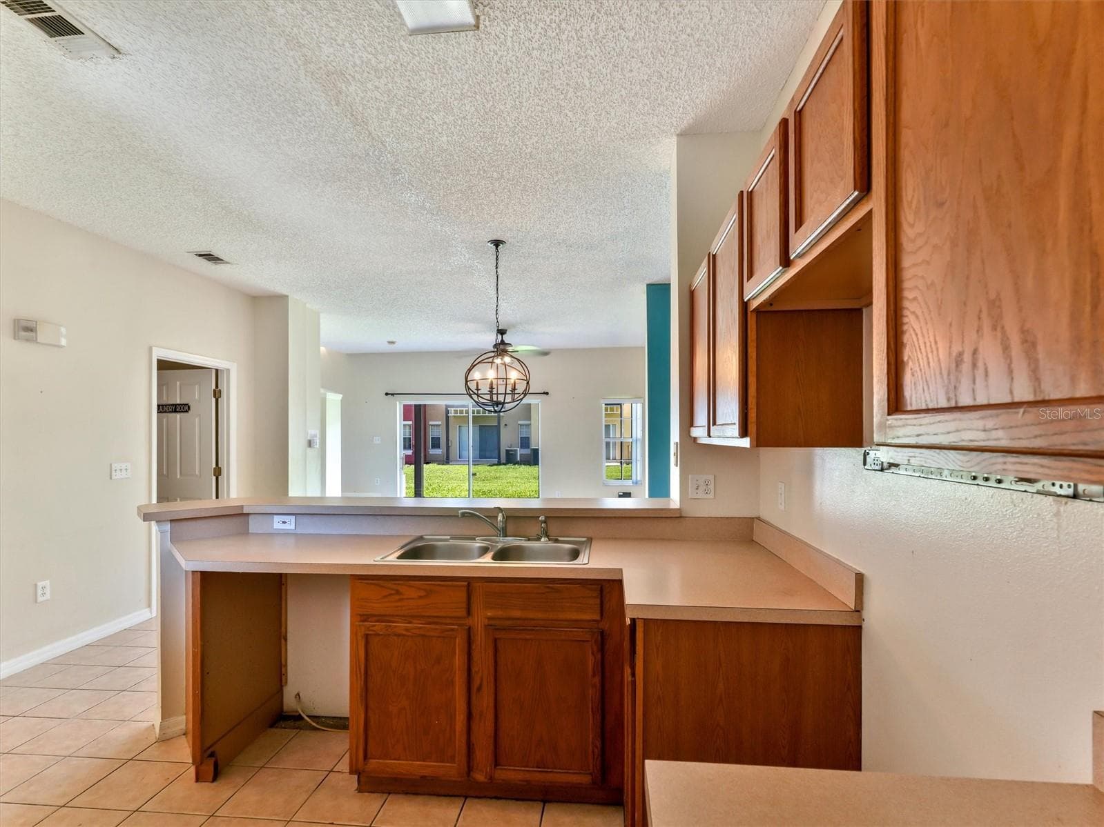 Kitchen - 8407 BLUE LAGOON DR, KISSIMMEE