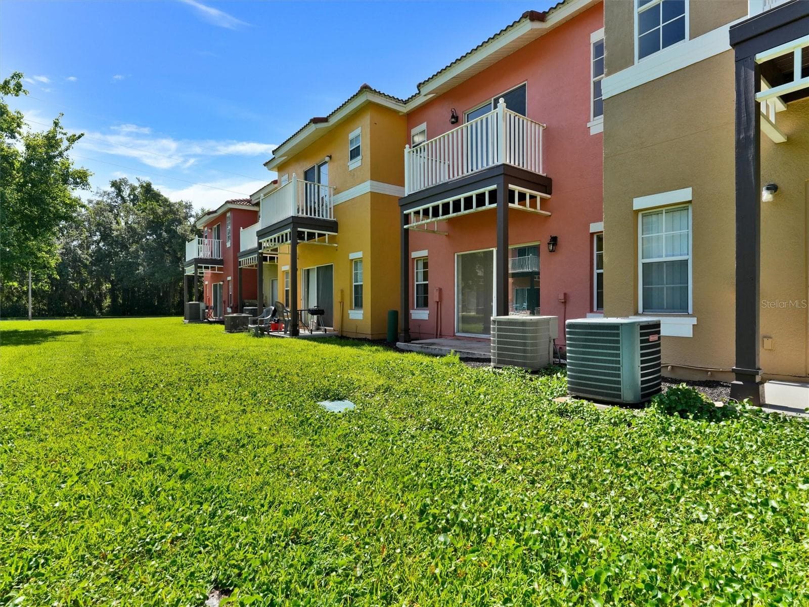 Backyard + Patio & Balcony - 8407 BLUE LAGOON DR, KISSIMMEE
