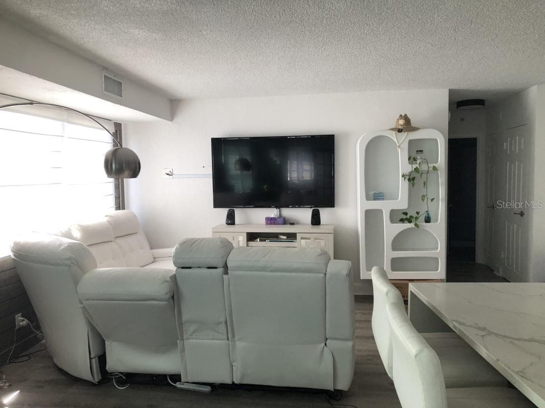 Condominium at 3315 58TH AVE S #416, ST PETERSBURG, photo 3 of 12
