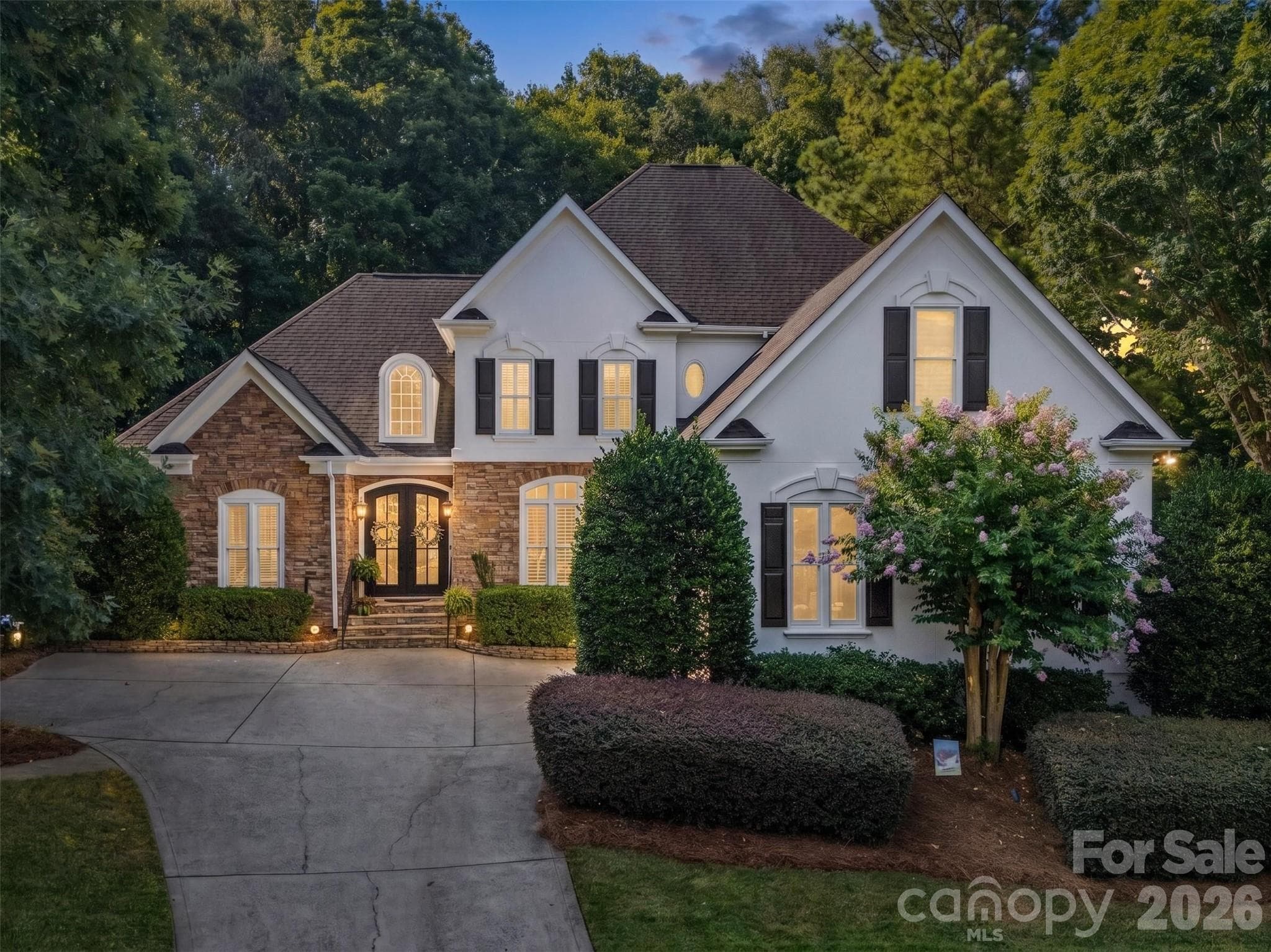 Single Family Residence at 9331 Whispering Wind Drive, Charlotte, photo 2 of 35