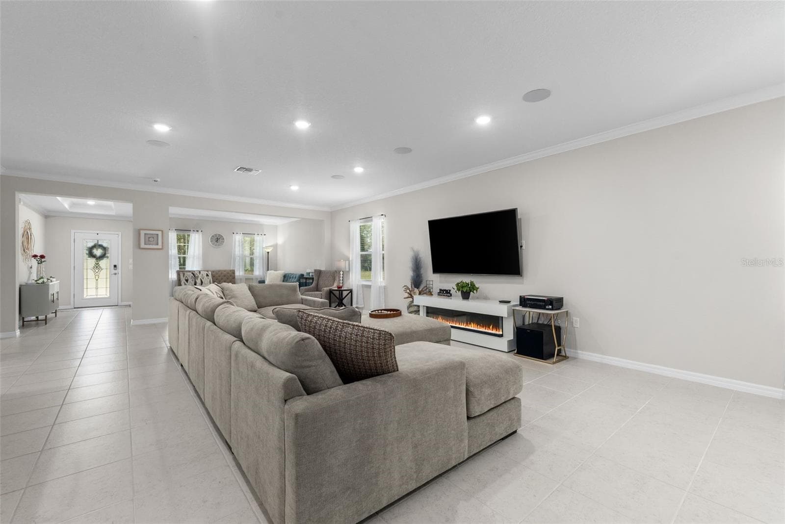 Single Family Residence at 218 SW CADENCE GLN, LAKE CITY, photo 10 of 48