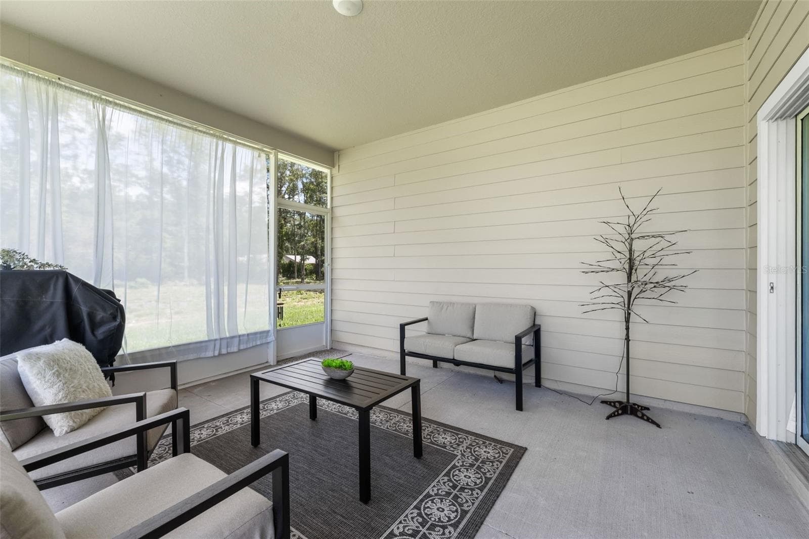 Single Family Residence at 218 SW CADENCE GLN, LAKE CITY, photo 35 of 48