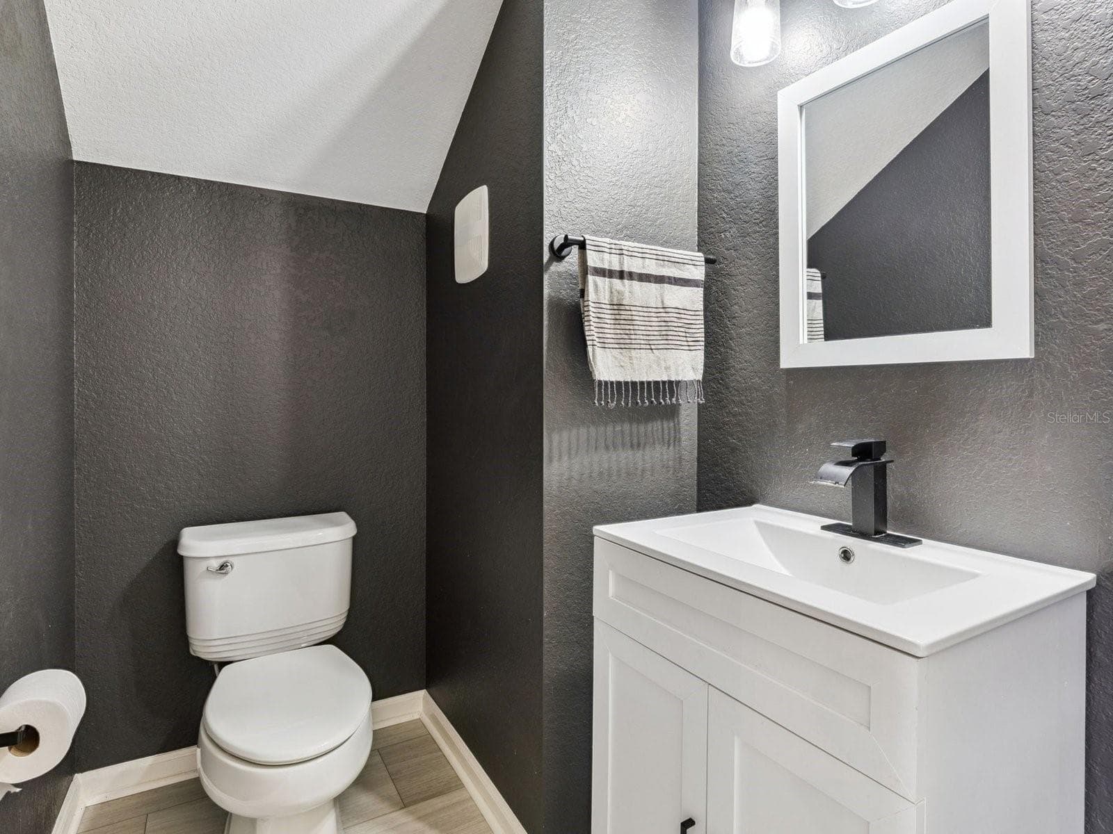 Townhouse at 7712 FORDSON LN, WINDERMERE, photo 23 of 37